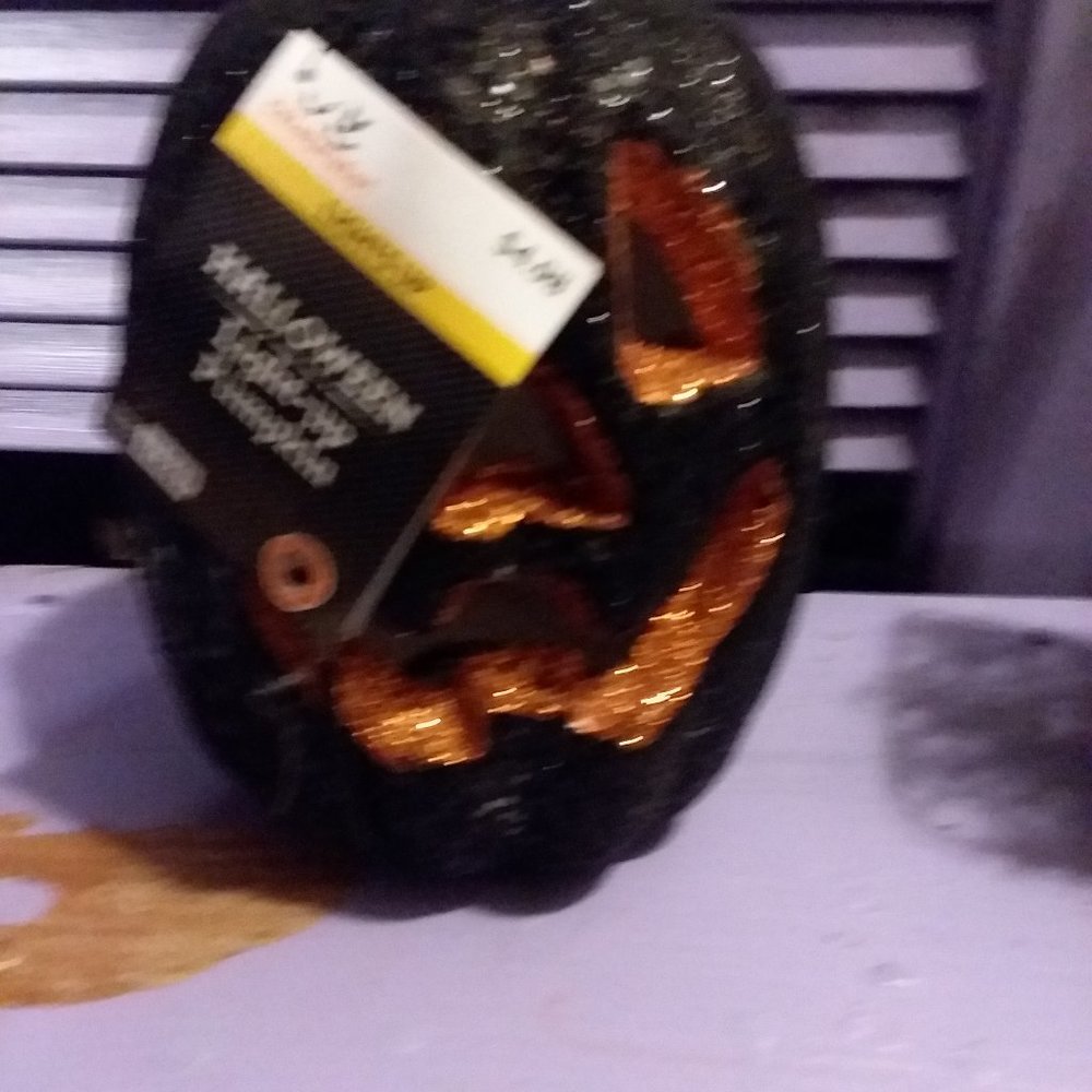 HALLOWEEN LIGHT UP PUMPKIN